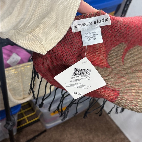 NWT Envision Studio Red and Brown Fringed Shawl - Picture 5 of 5